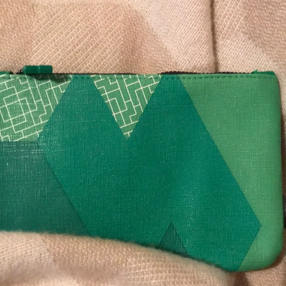 Beauty Bundle - Picture 4 of 5